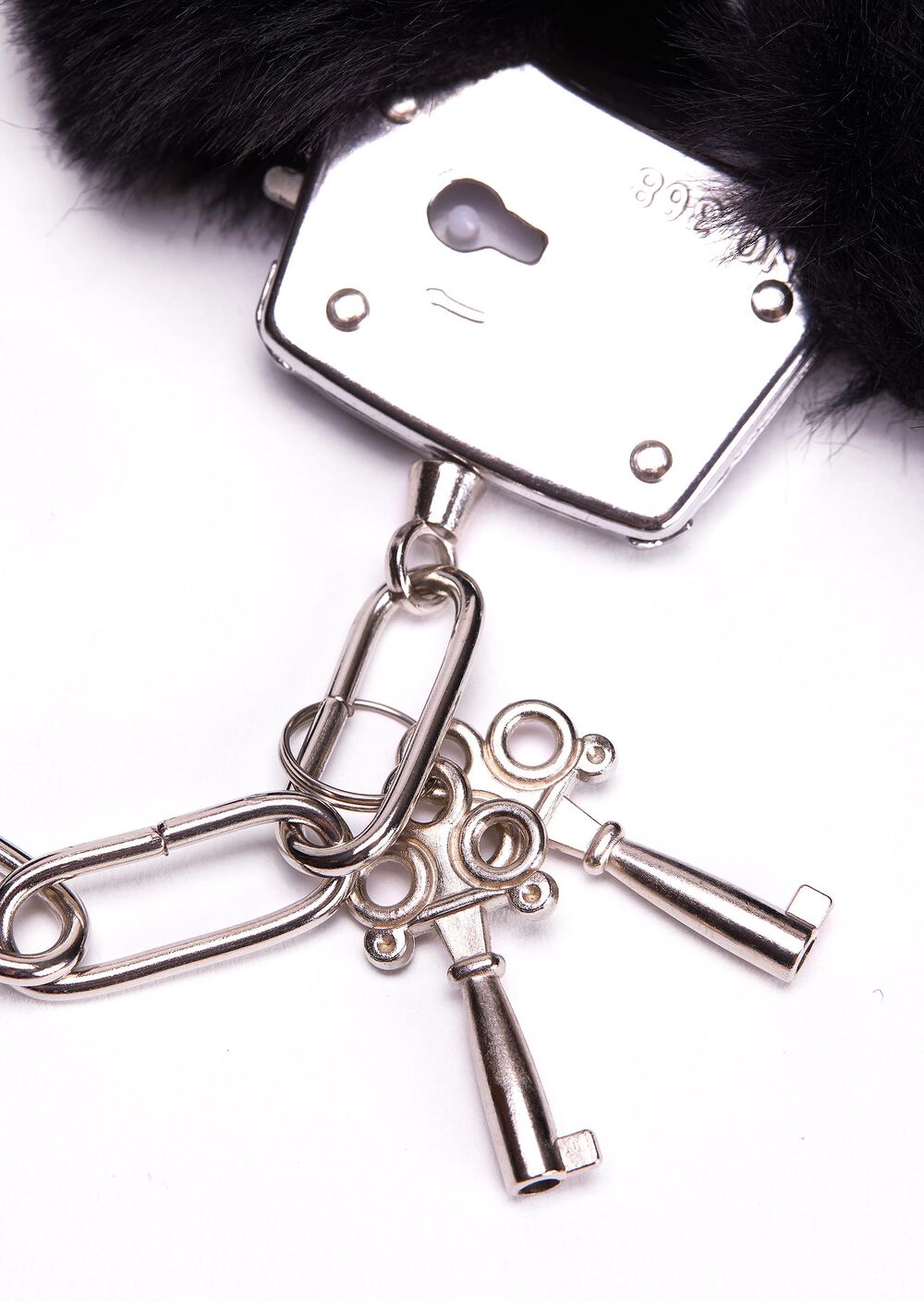NocteLace™ Plush Faux Fur Handcuffs