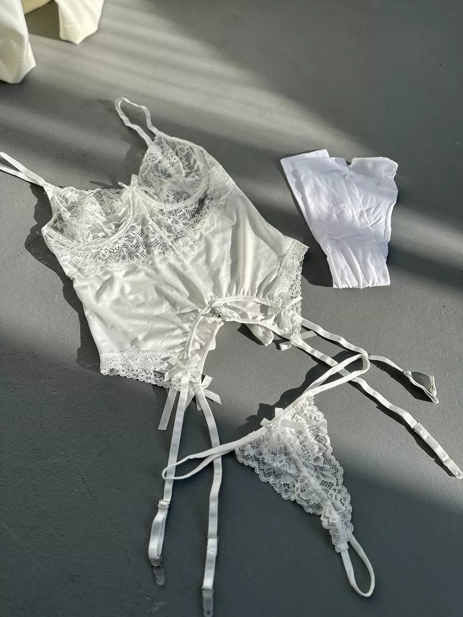 NocteLace Fleur de Neige Lingerie Set