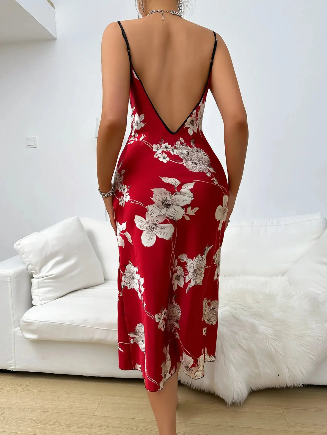 NocteLace™ Elegant Floral Backless Nightdress