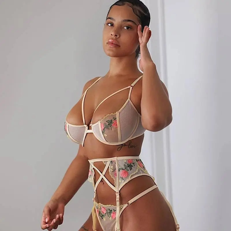NocteLace™ Daisy Lingerie Set