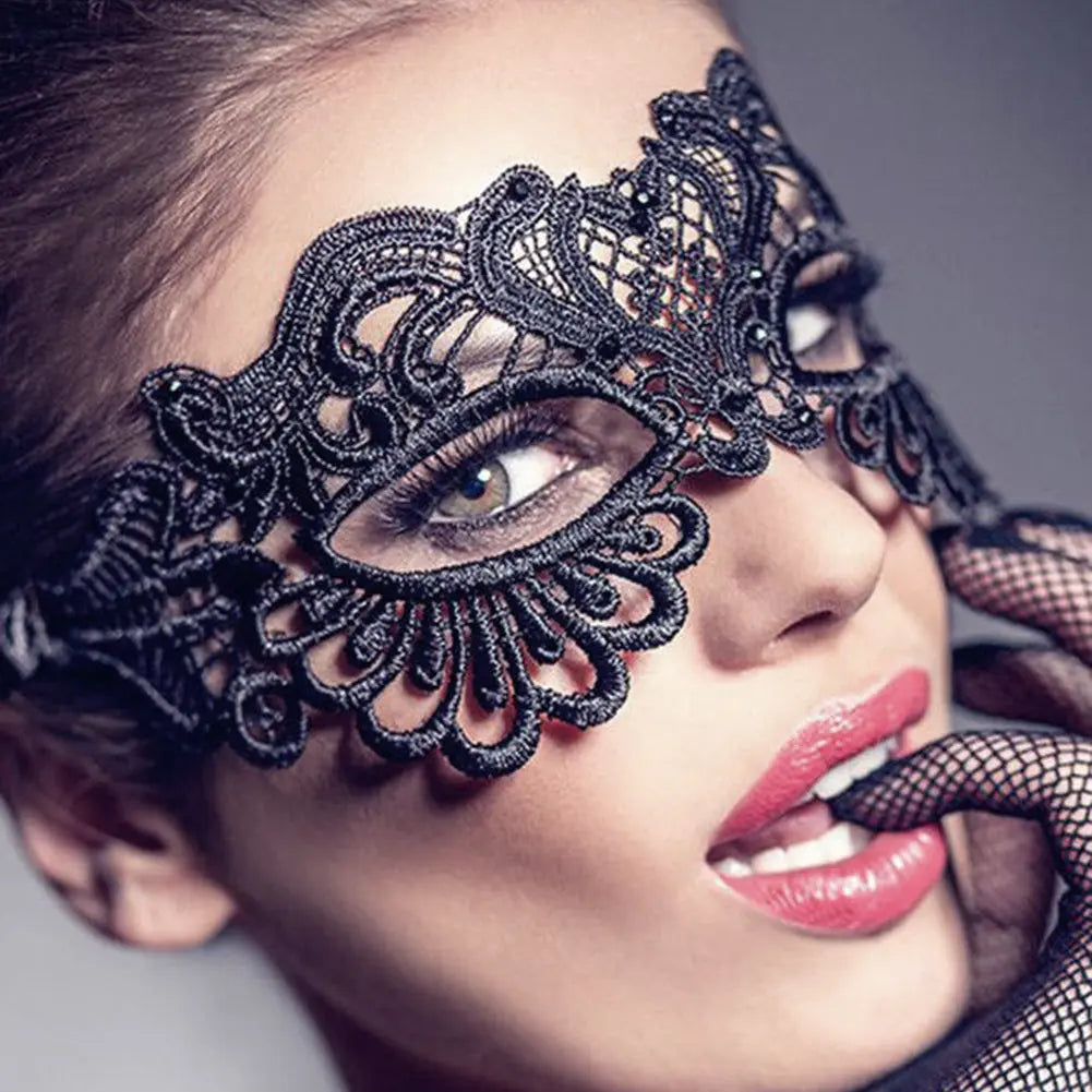 NocteLace™ Allure Mask